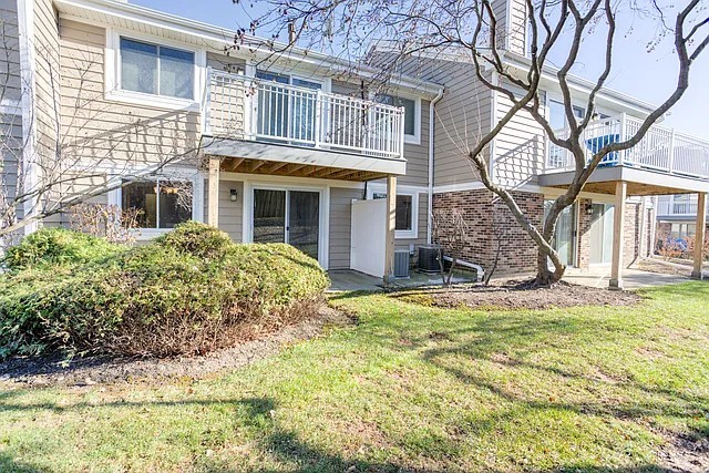 603 Berkley Court #1X, Schaumburg, IL 60193