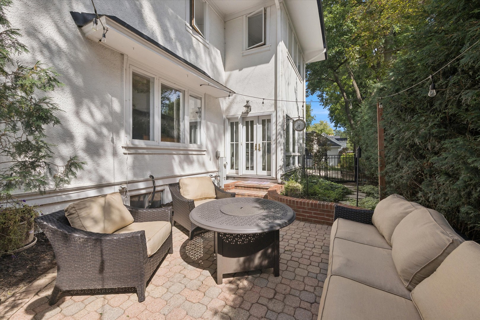 23 N Vine Street, Hinsdale, IL 60521