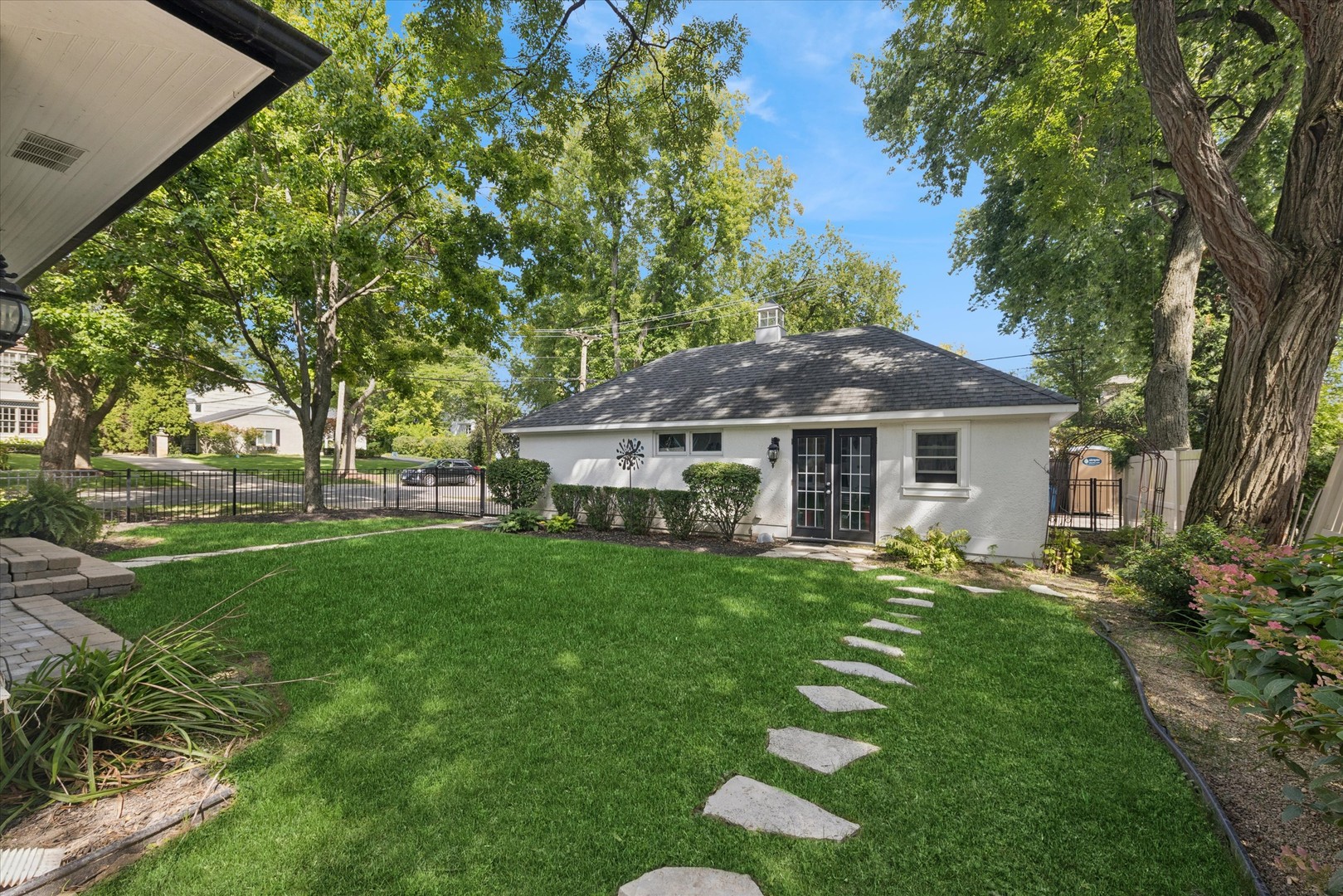 23 N Vine Street, Hinsdale, IL 60521
