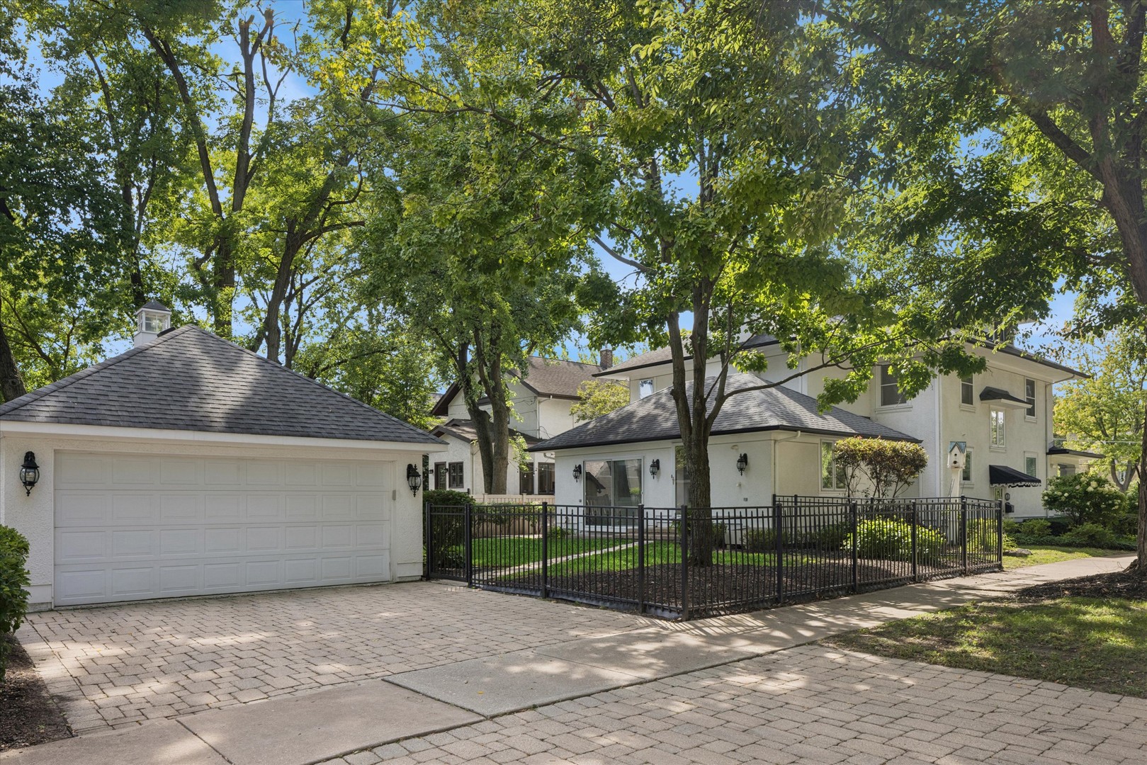 23 N Vine Street, Hinsdale, IL 60521