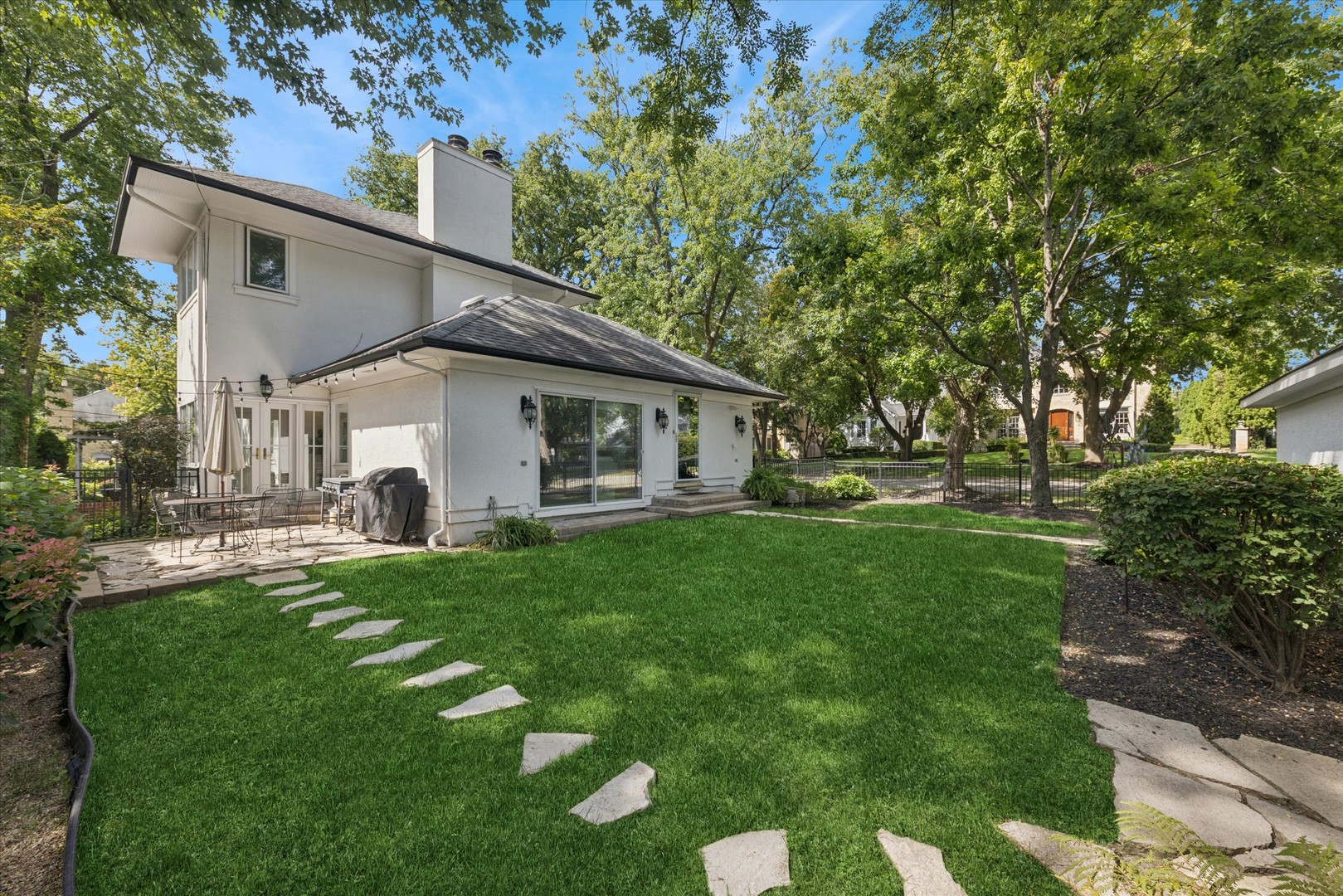 23 N Vine Street, Hinsdale, IL 60521