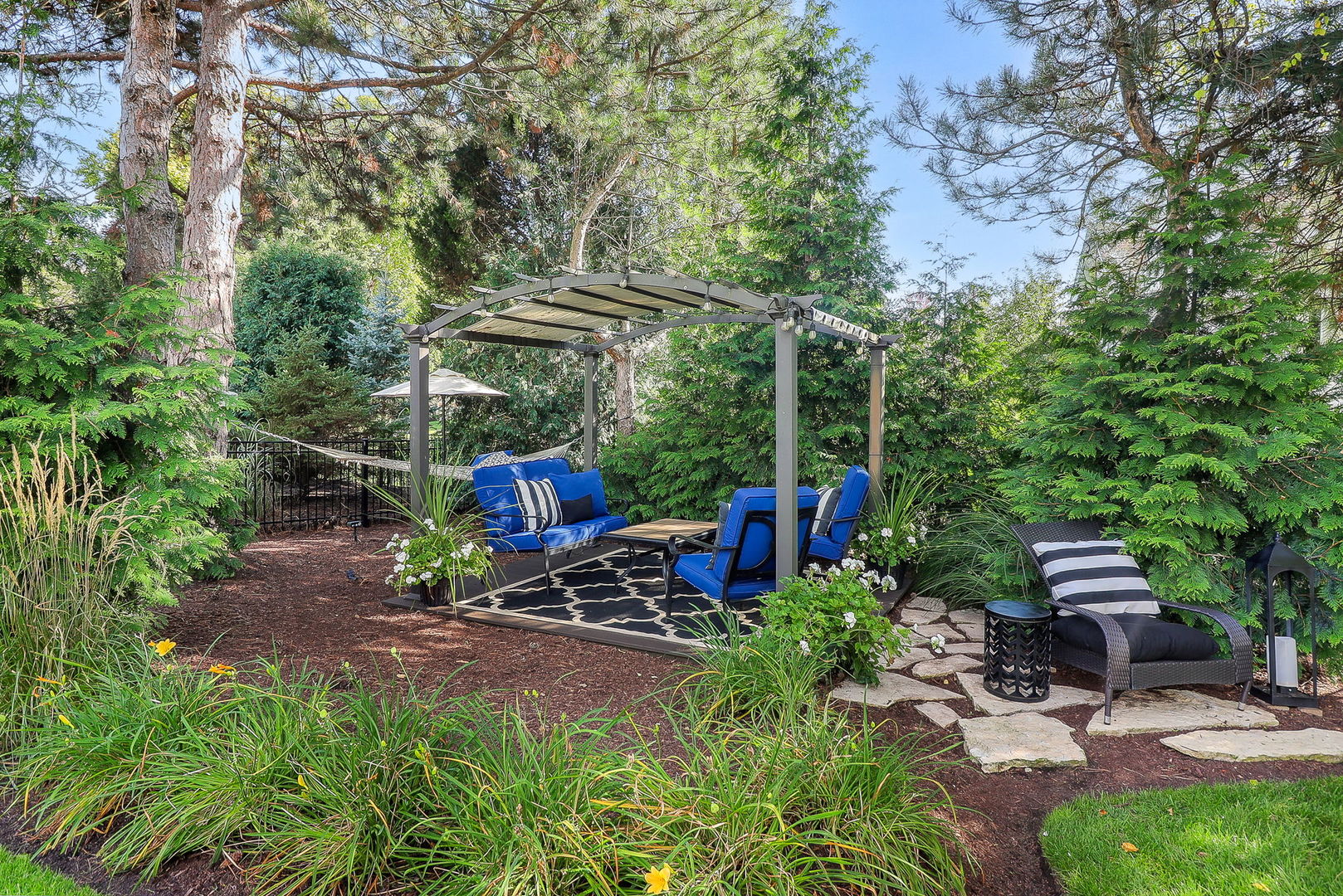 2228 Foxboro Lane, Naperville, IL 60564