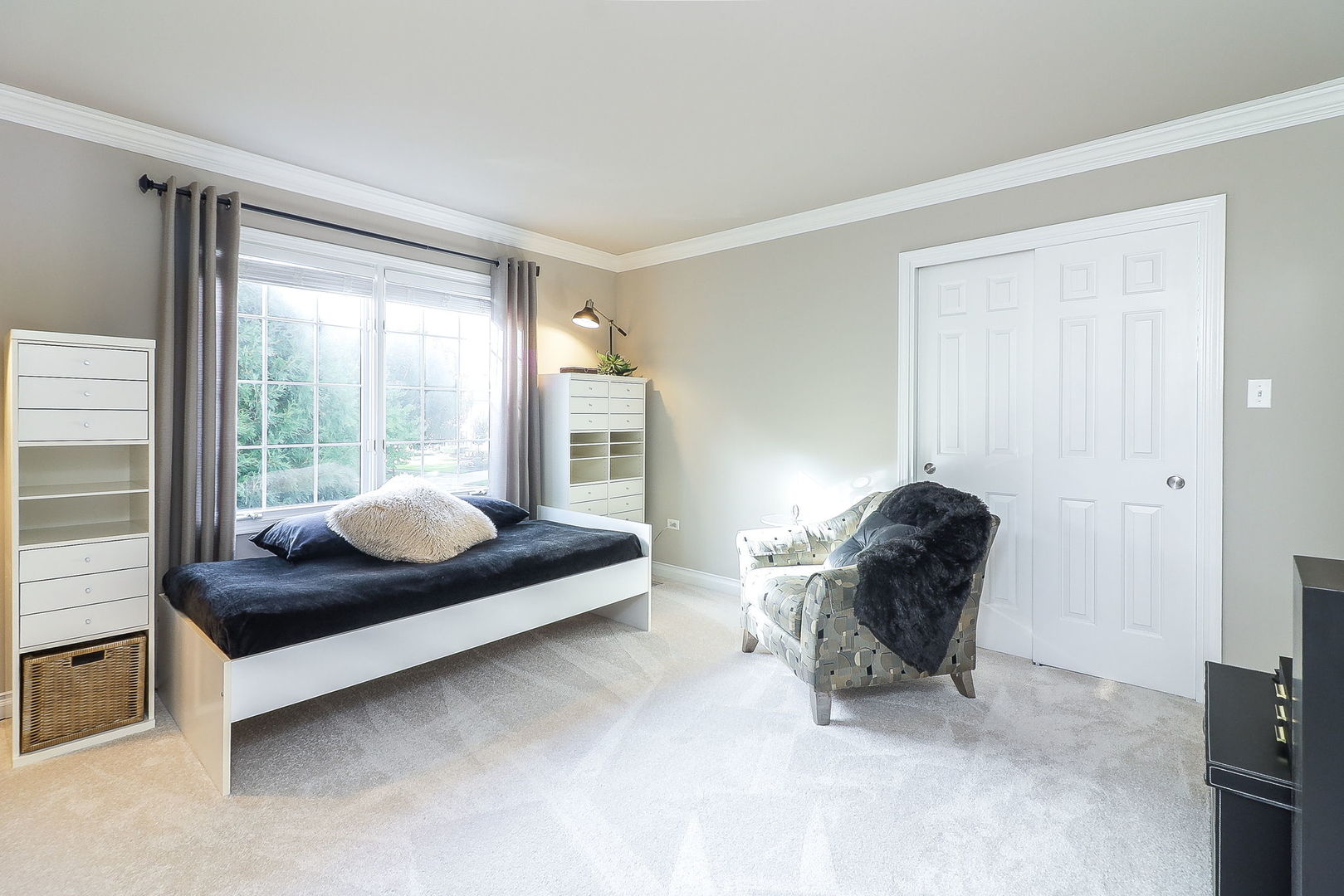 2228 Foxboro Lane, Naperville, IL 60564