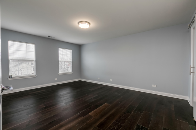 389 W Caldwell Drive, Round Lake, IL 60073