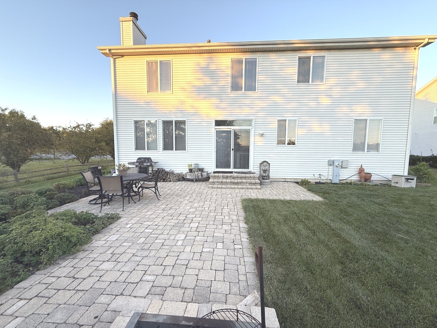 389 W Caldwell Drive, Round Lake, IL 60073