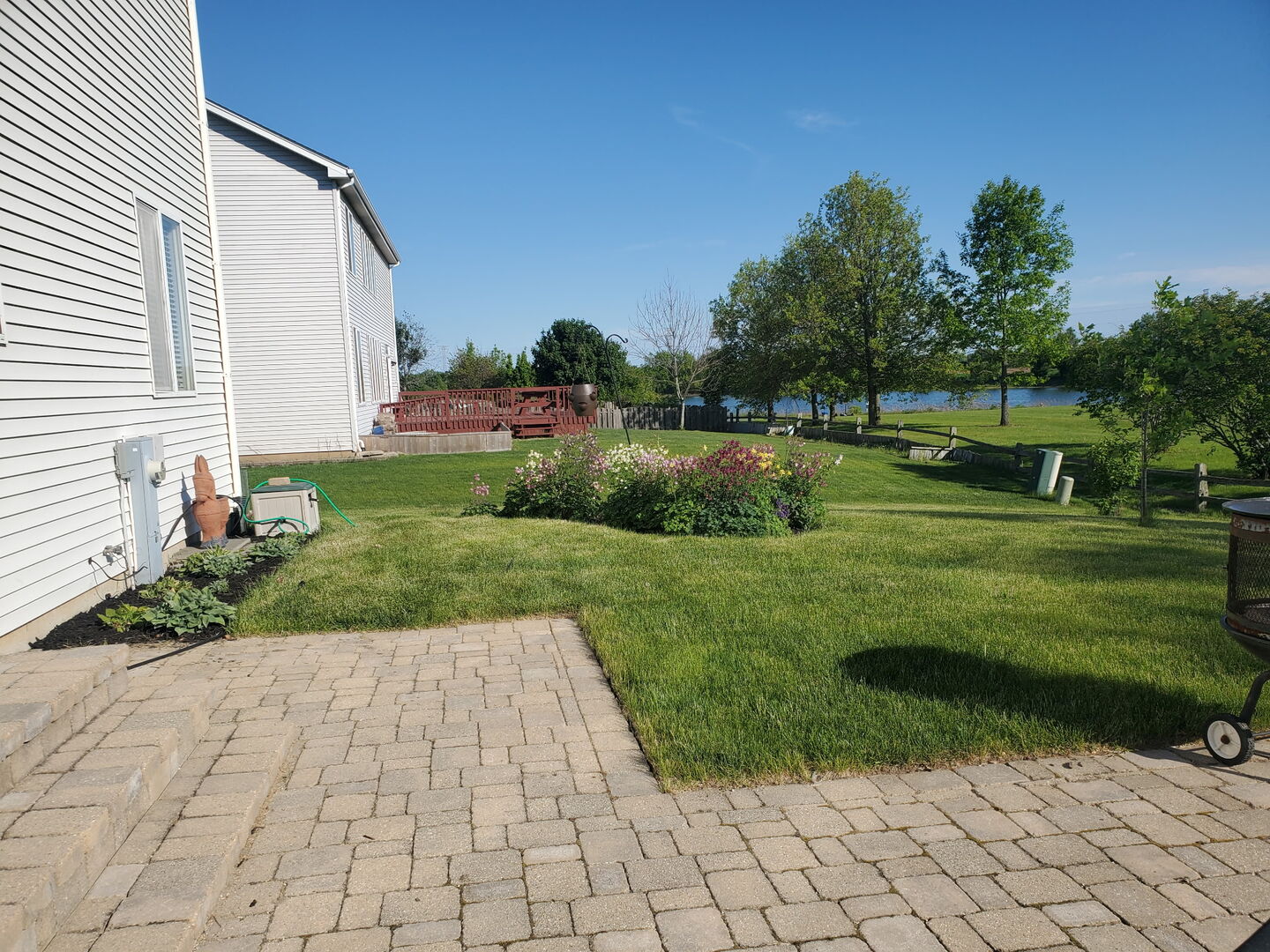 389 W Caldwell Drive, Round Lake, IL 60073