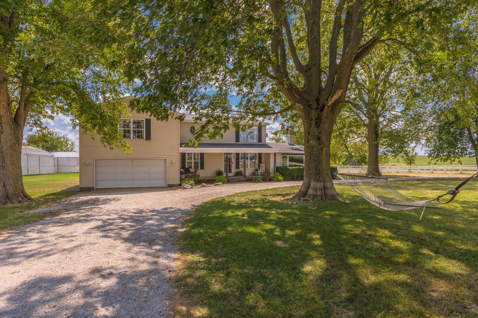 8066 N 1300 East Road, Shirley, IL 61772