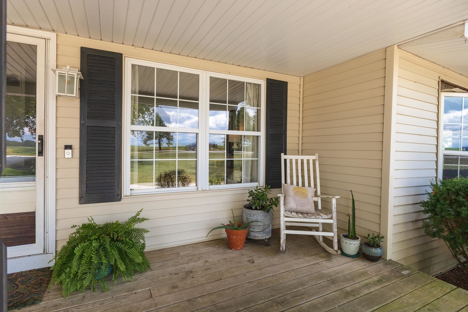 8066 N 1300 East Road, Shirley, IL 61772