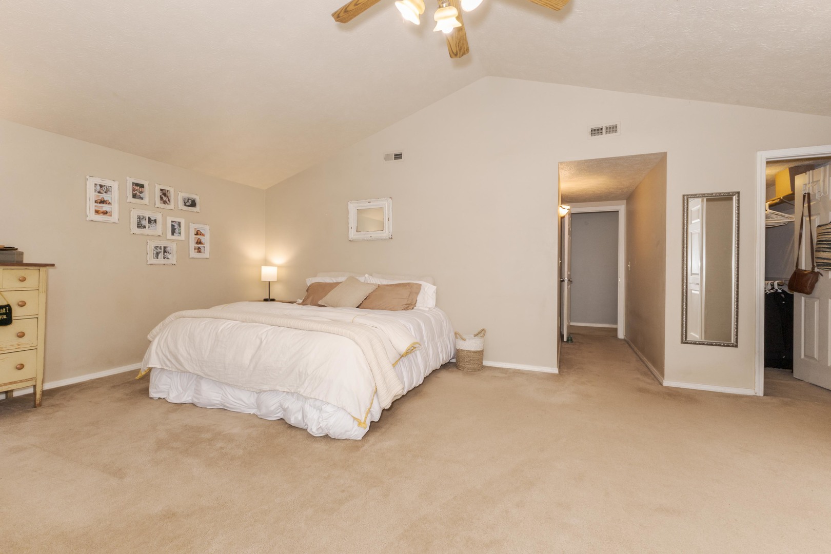 8066 N 1300 East Road, Shirley, IL 61772