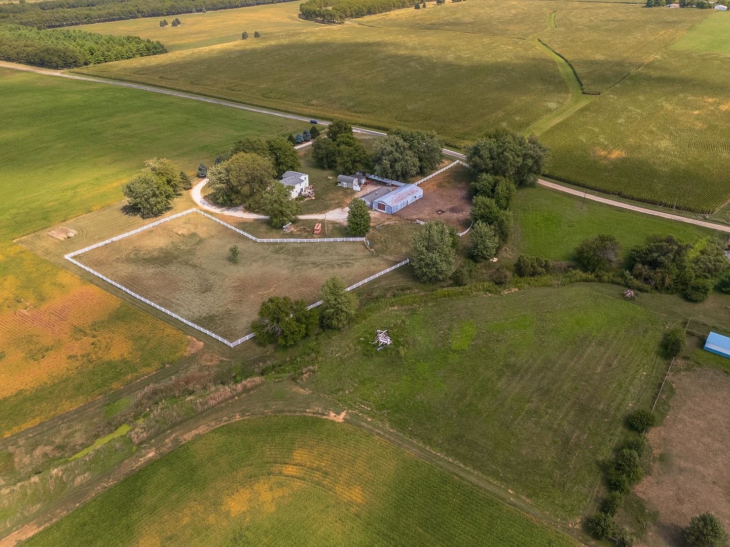 8066 N 1300 East Road, Shirley, IL 61772