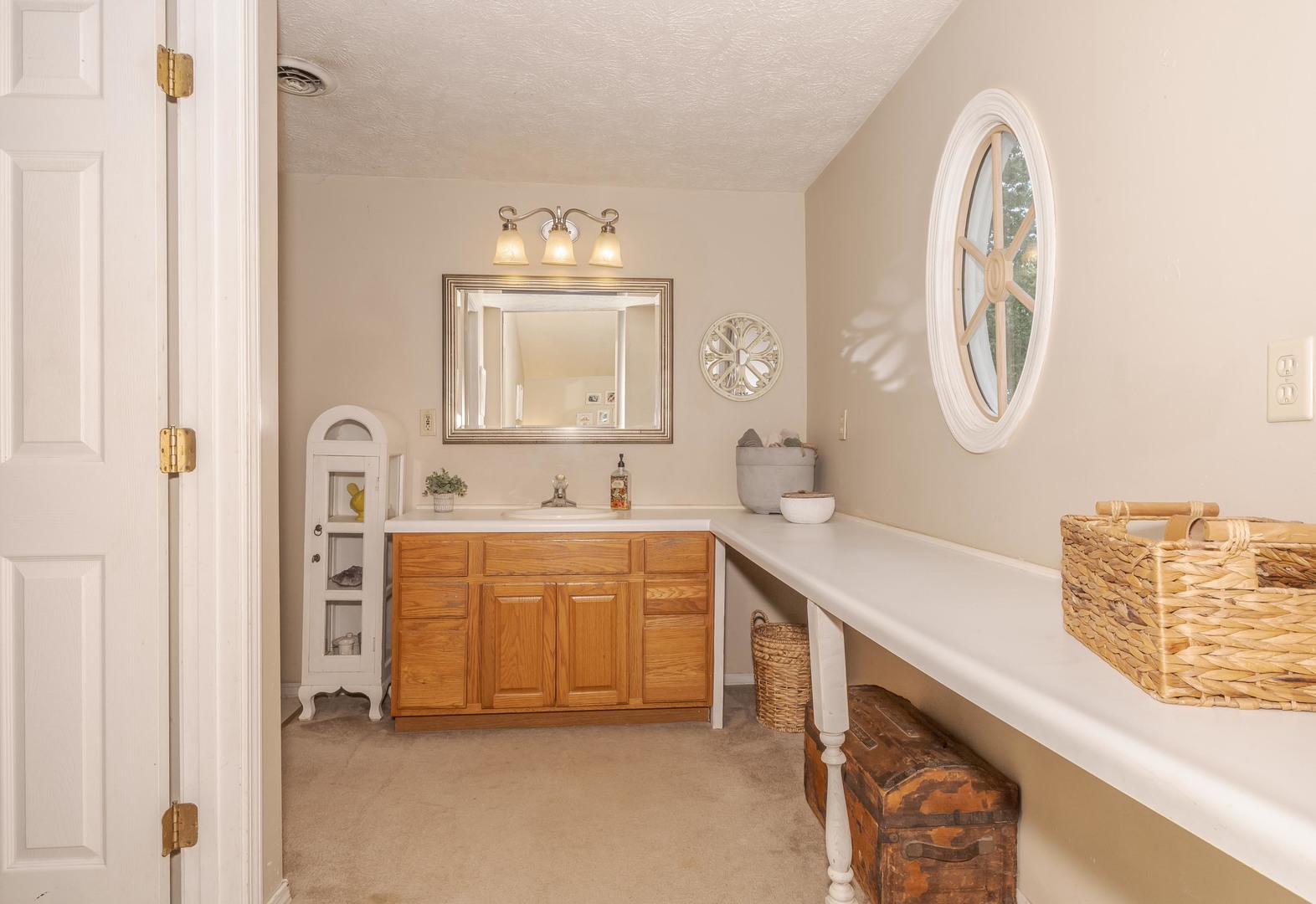 8066 N 1300 East Road, Shirley, IL 61772