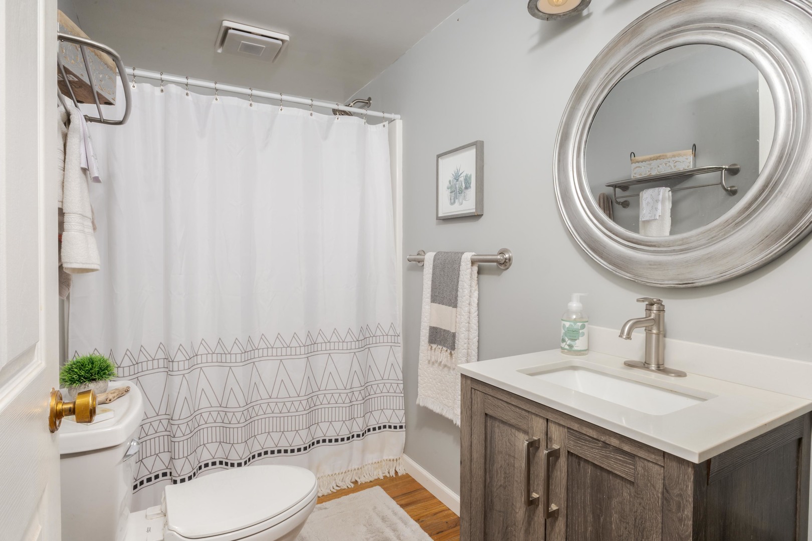 8066 N 1300 East Road, Shirley, IL 61772