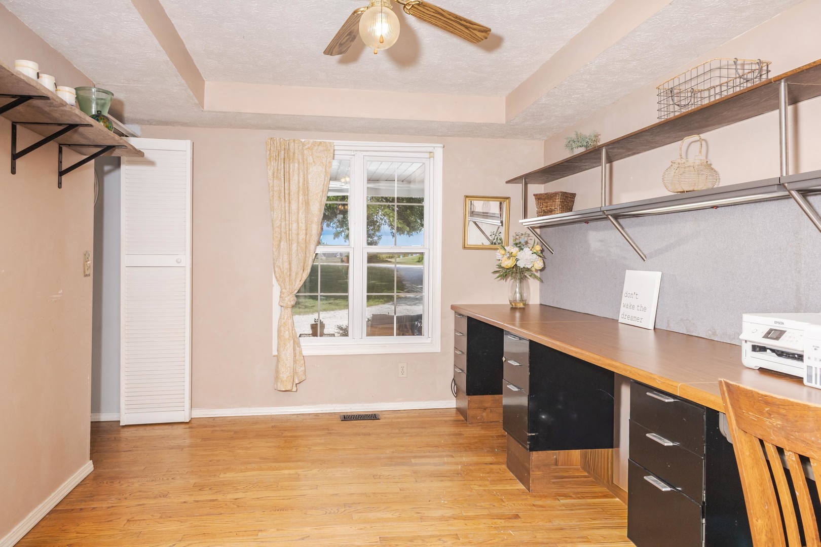 8066 N 1300 East Road, Shirley, IL 61772