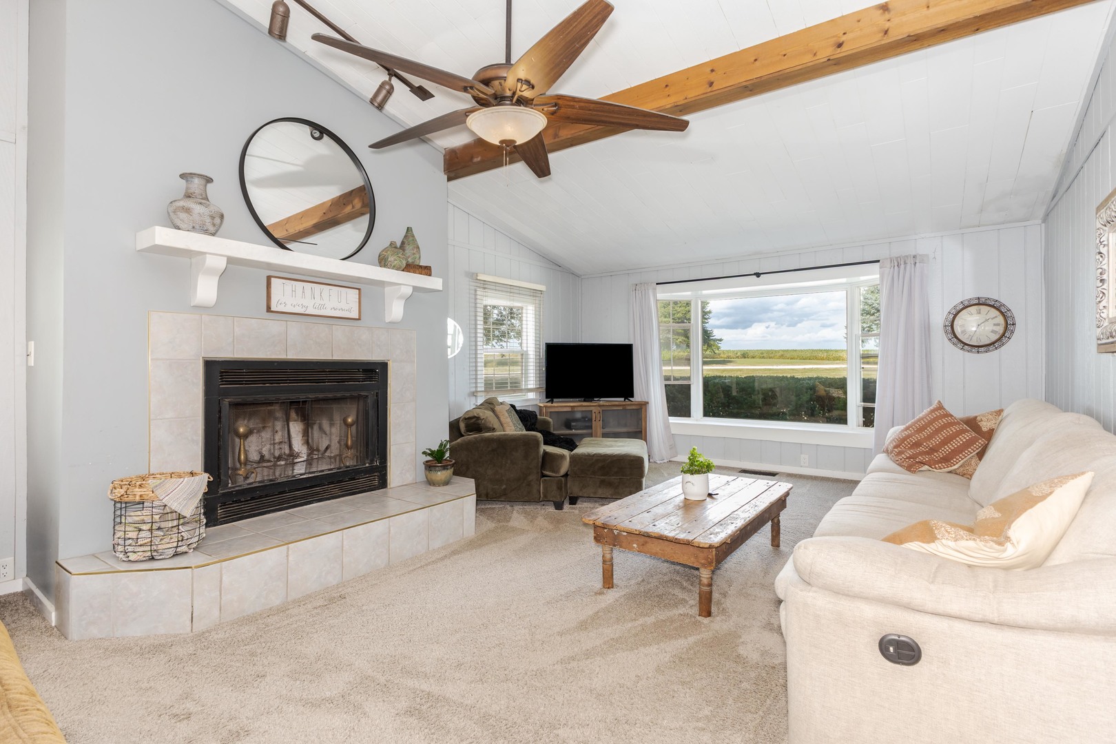 8066 N 1300 East Road, Shirley, IL 61772