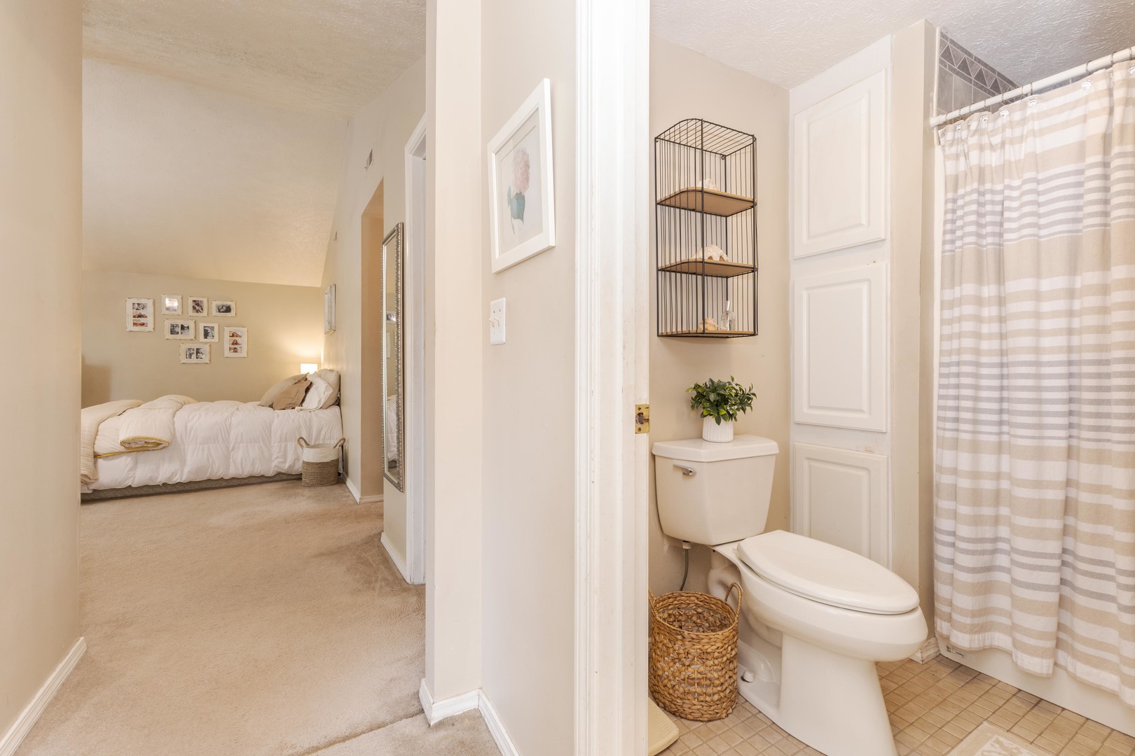 8066 N 1300 East Road, Shirley, IL 61772