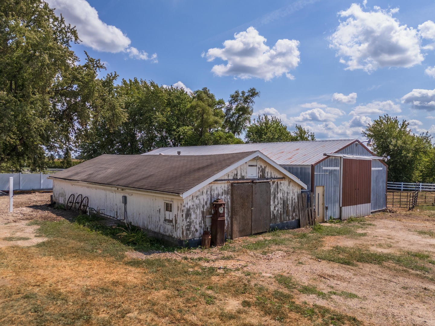 8066 N 1300 East Road, Shirley, IL 61772