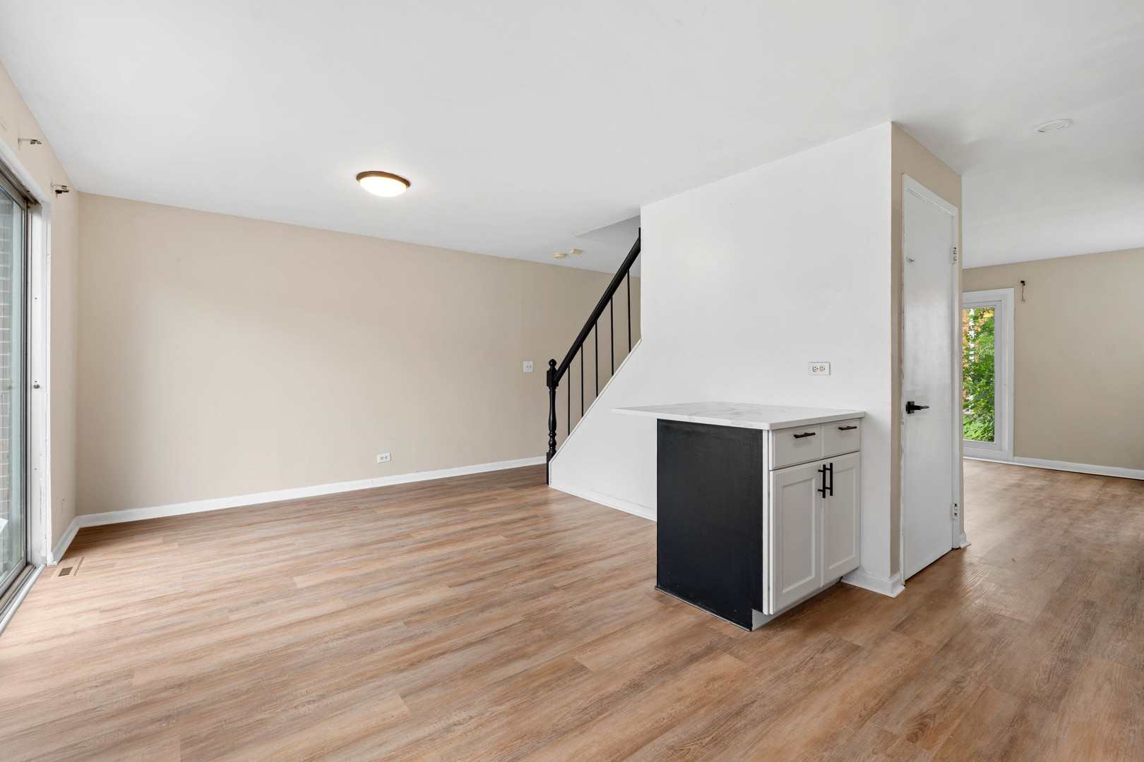 8929 Robin Drive #D, Des Plaines, IL 60016