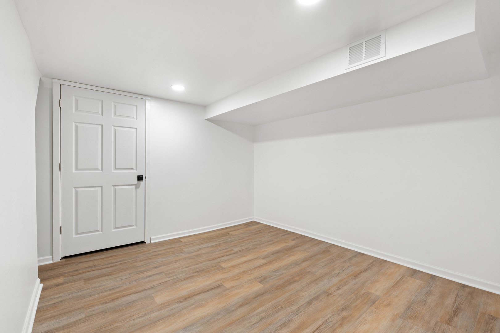 8929 Robin Drive #D, Des Plaines, IL 60016