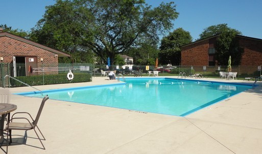 6738 181st Street #1520, Tinley Park, IL 60477