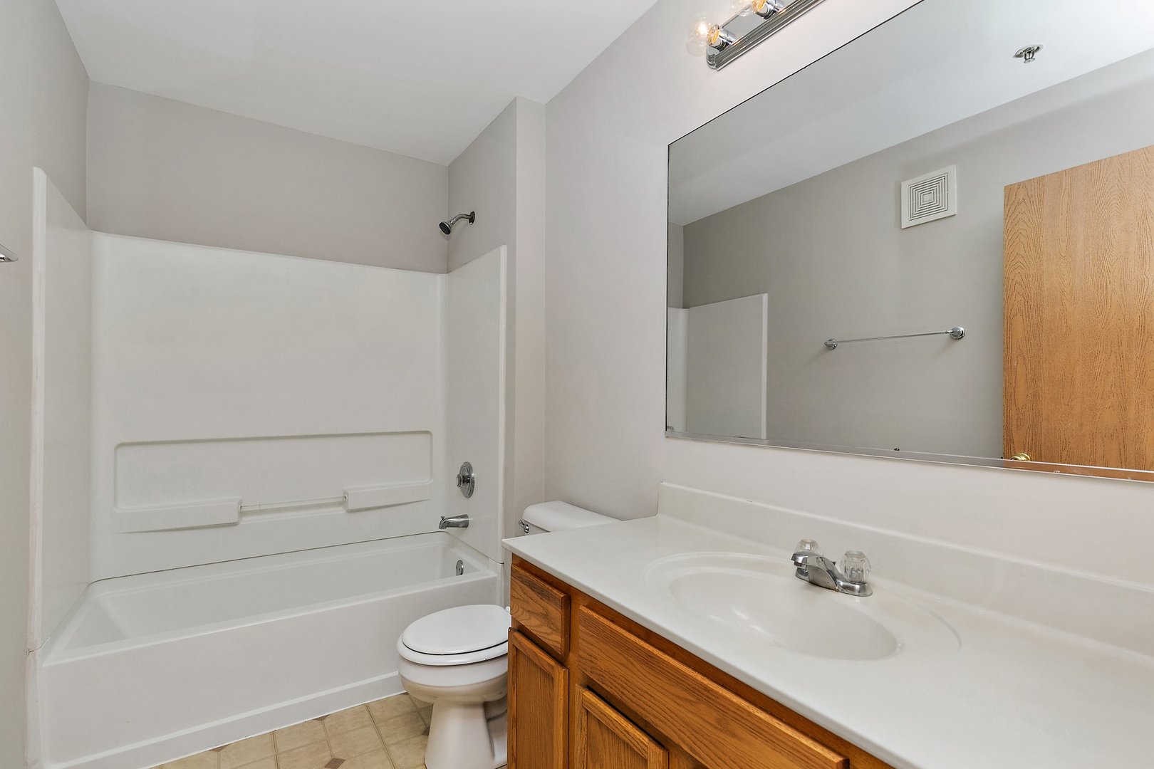 124 Bertram Drive #A, Yorkville, IL 60560