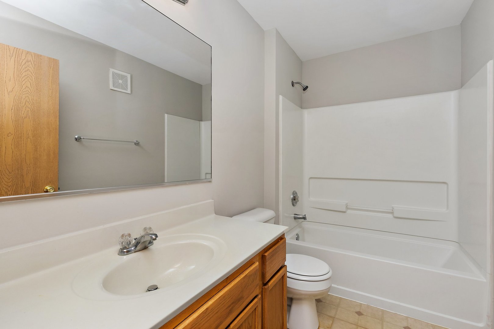 124 Bertram Drive #A, Yorkville, IL 60560