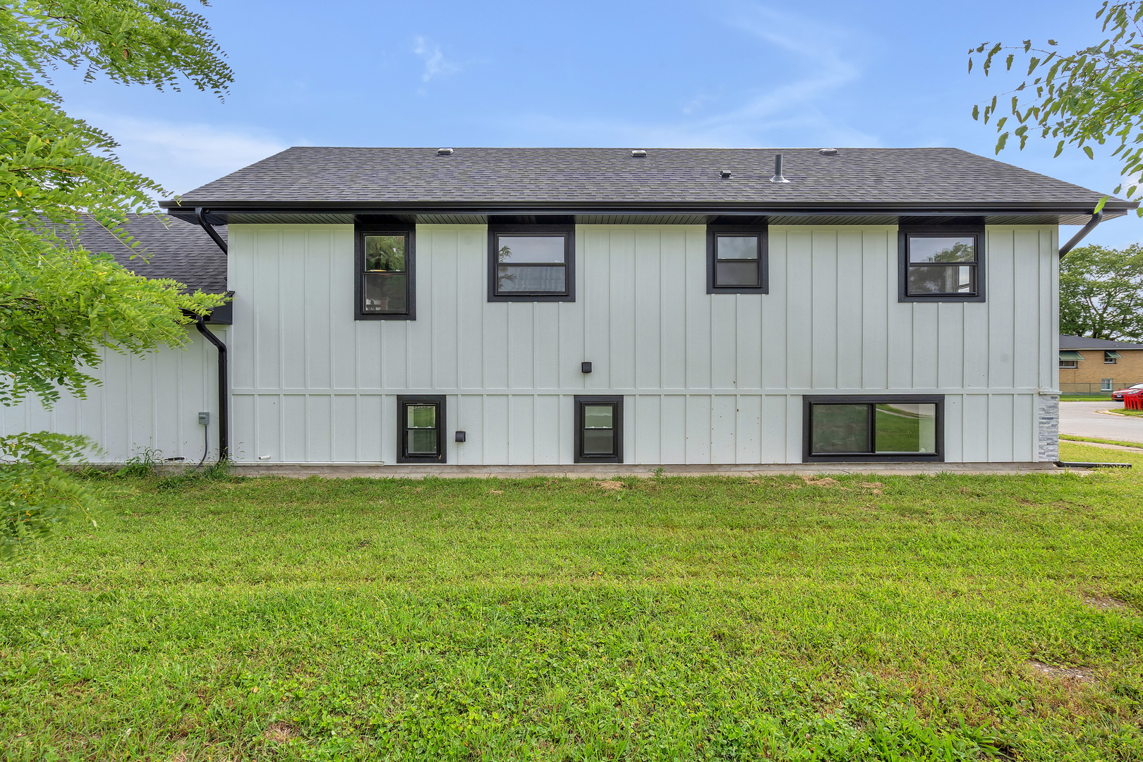 718 E 152nd Street, Phoenix, IL 60426