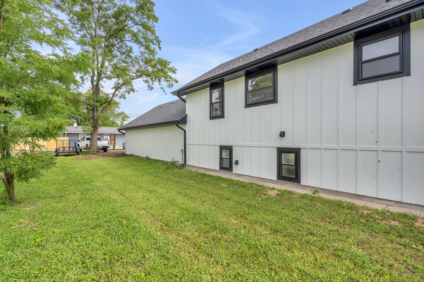 718 E 152nd Street, Phoenix, IL 60426