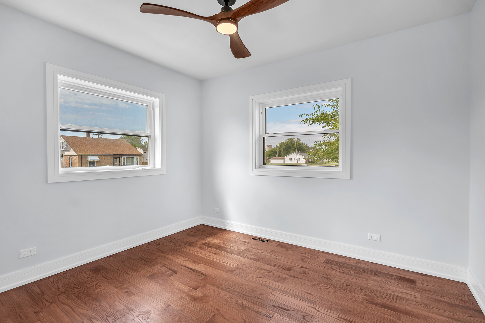 718 E 152nd Street, Phoenix, IL 60426