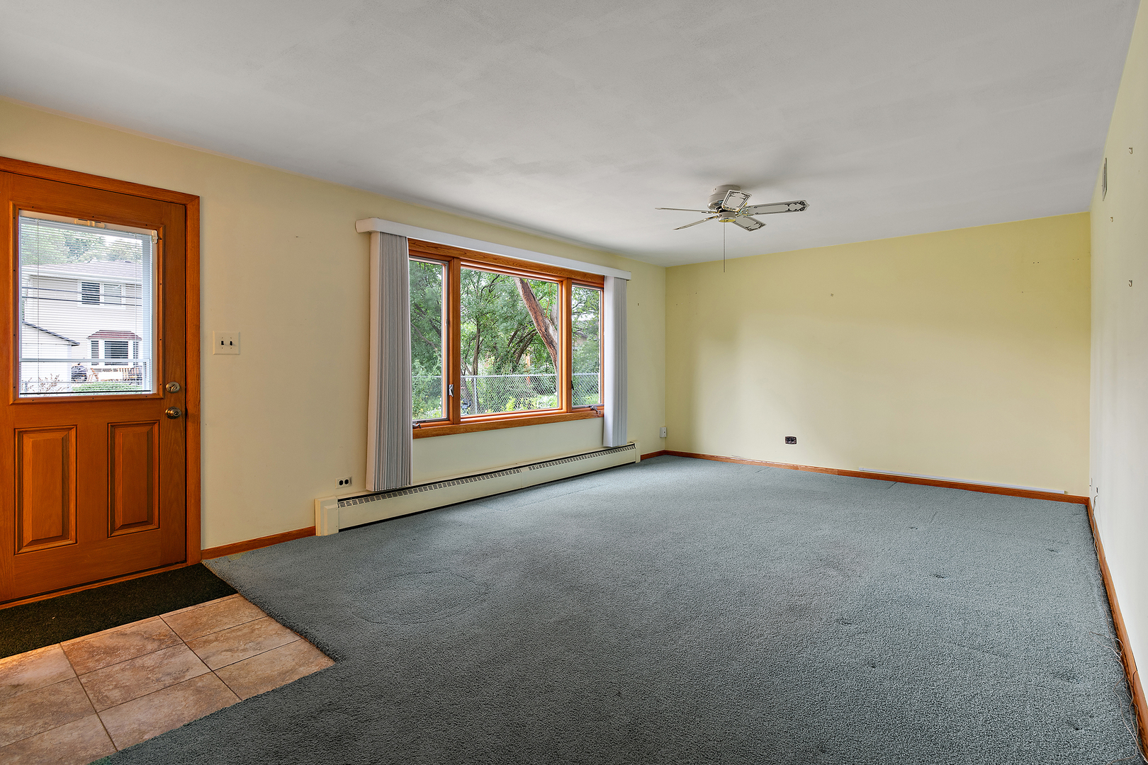 1400 E Ironwood Drive, Mount Prospect, IL 60056
