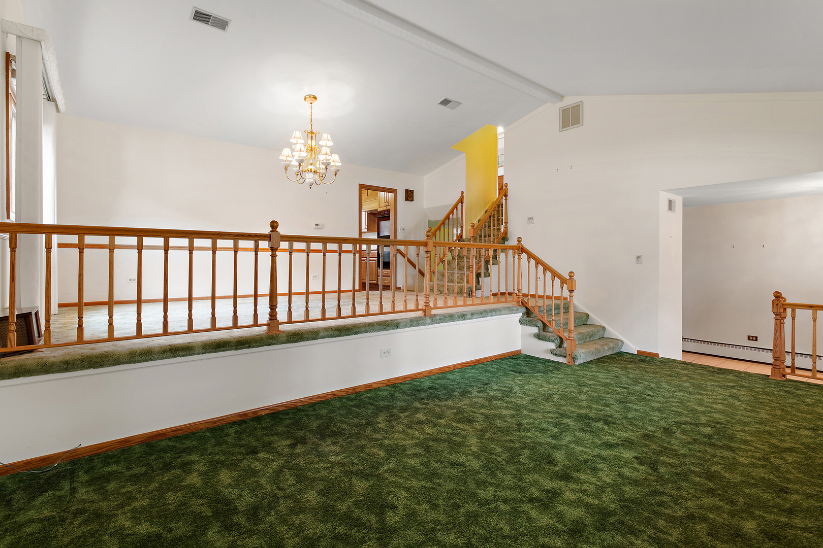 1400 E Ironwood Drive, Mount Prospect, IL 60056