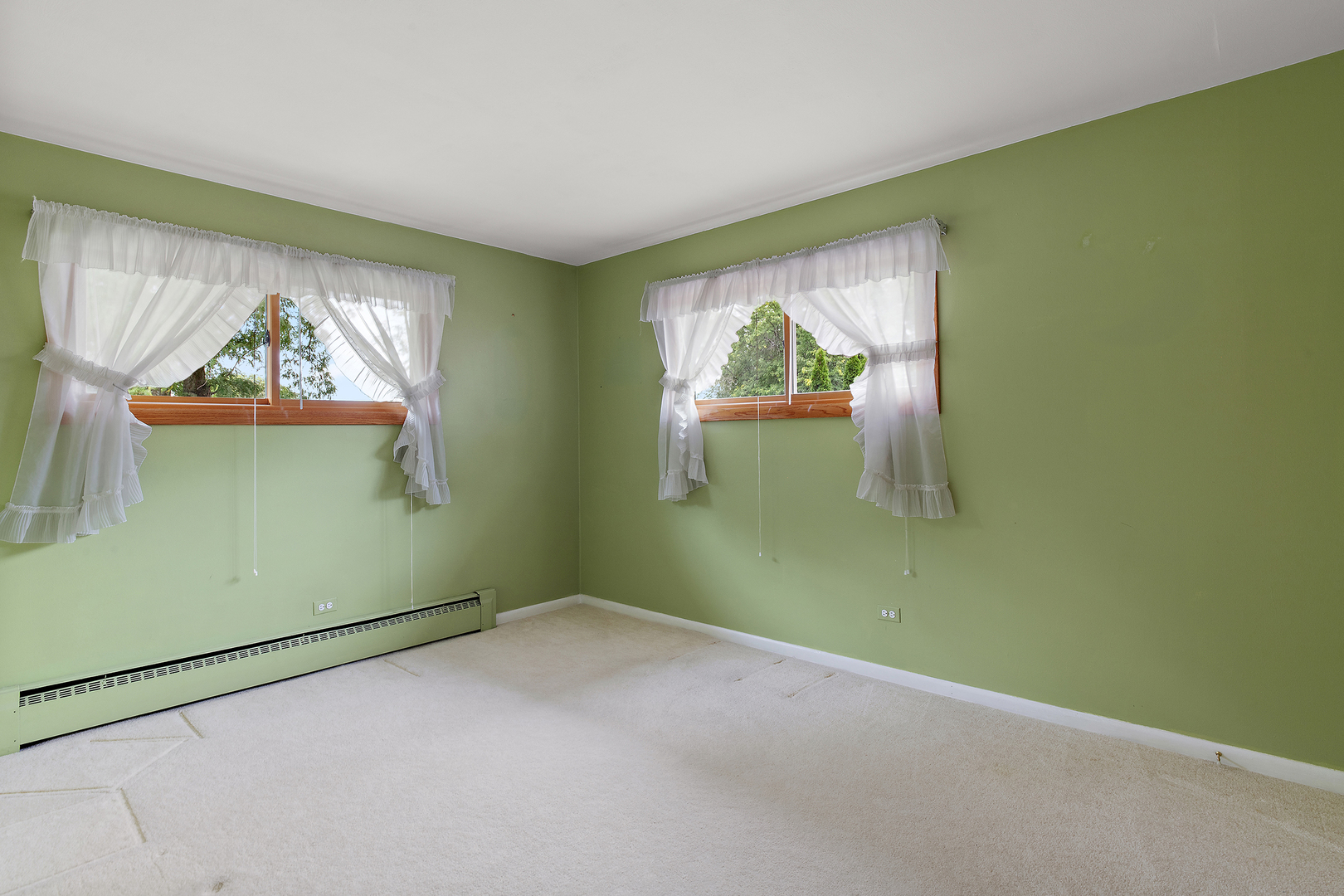 1400 E Ironwood Drive, Mount Prospect, IL 60056