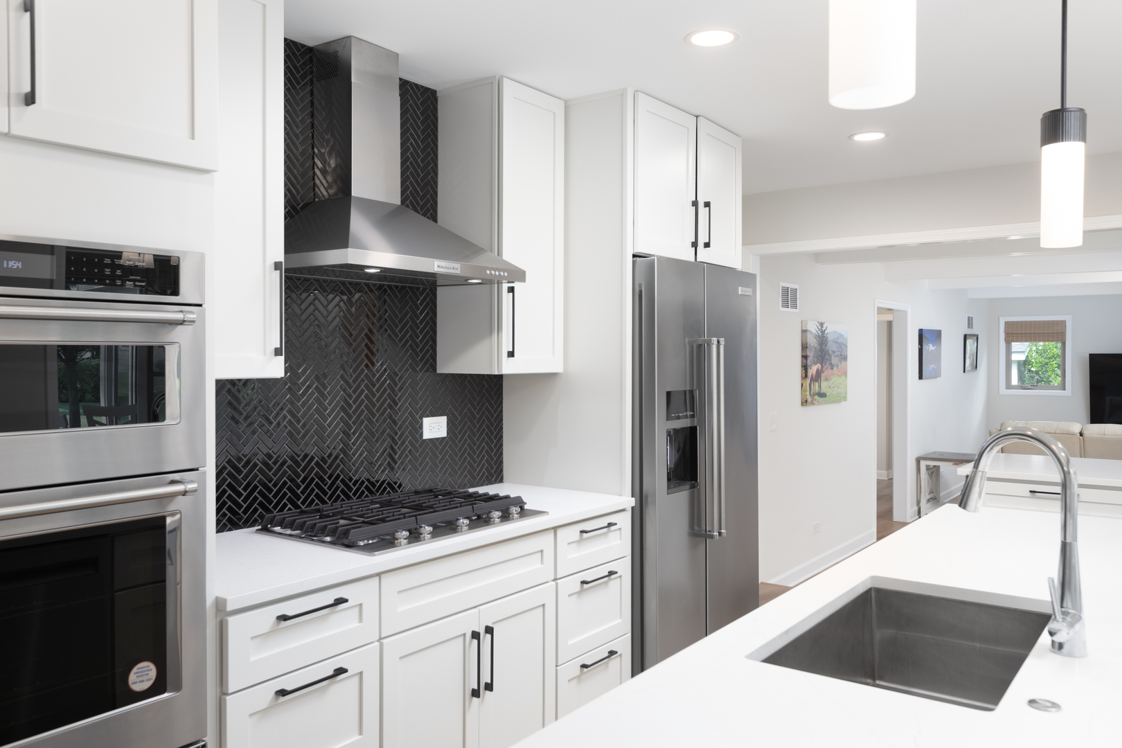 1012 Williamsburg Drive, Naperville, IL 60540