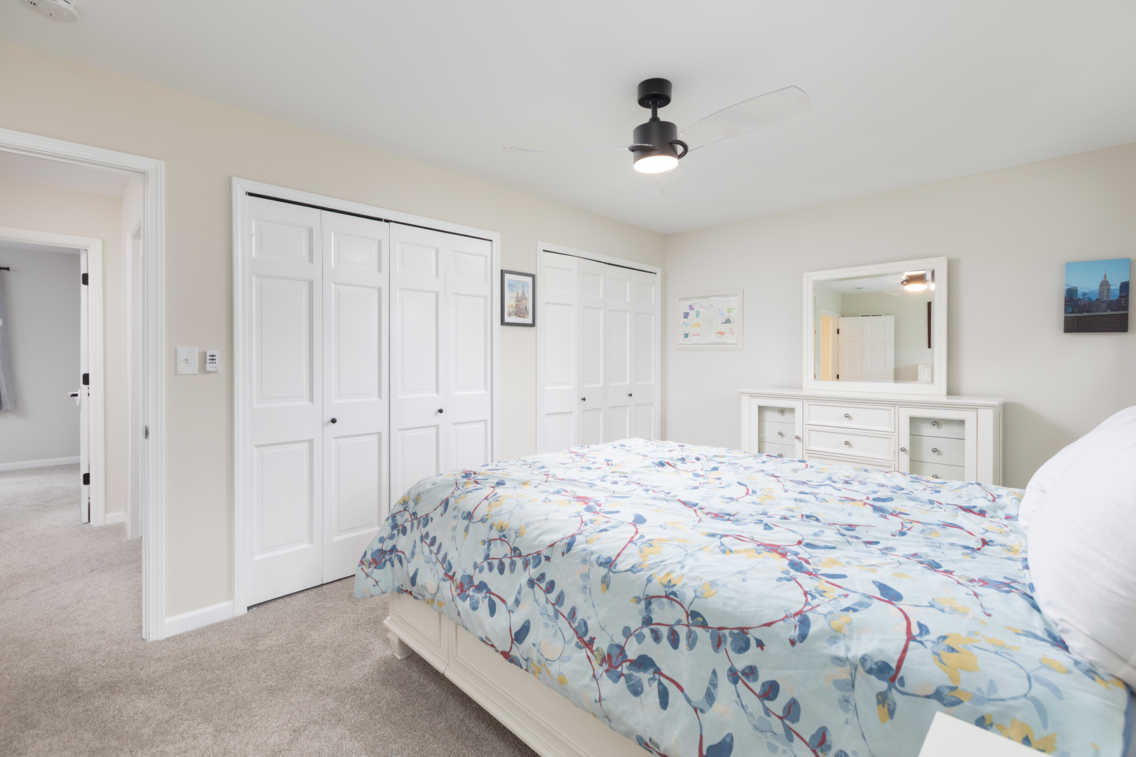 1012 Williamsburg Drive, Naperville, IL 60540