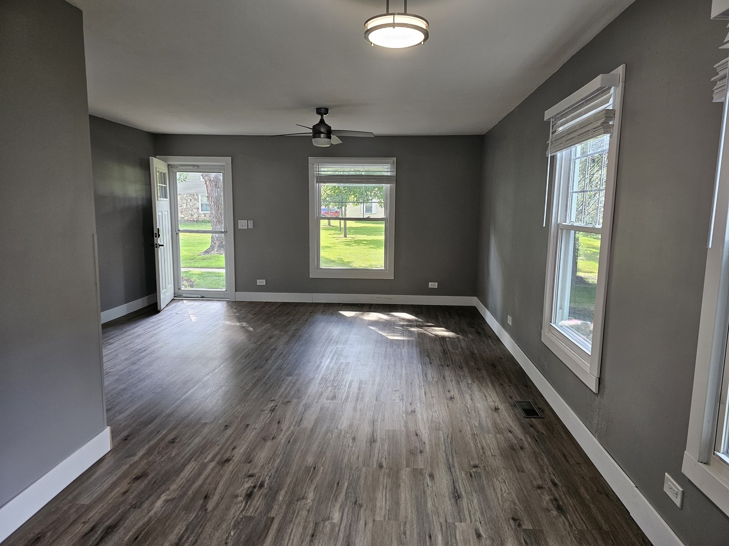 350 Meadow Court #350, Vernon Hills, IL 60061