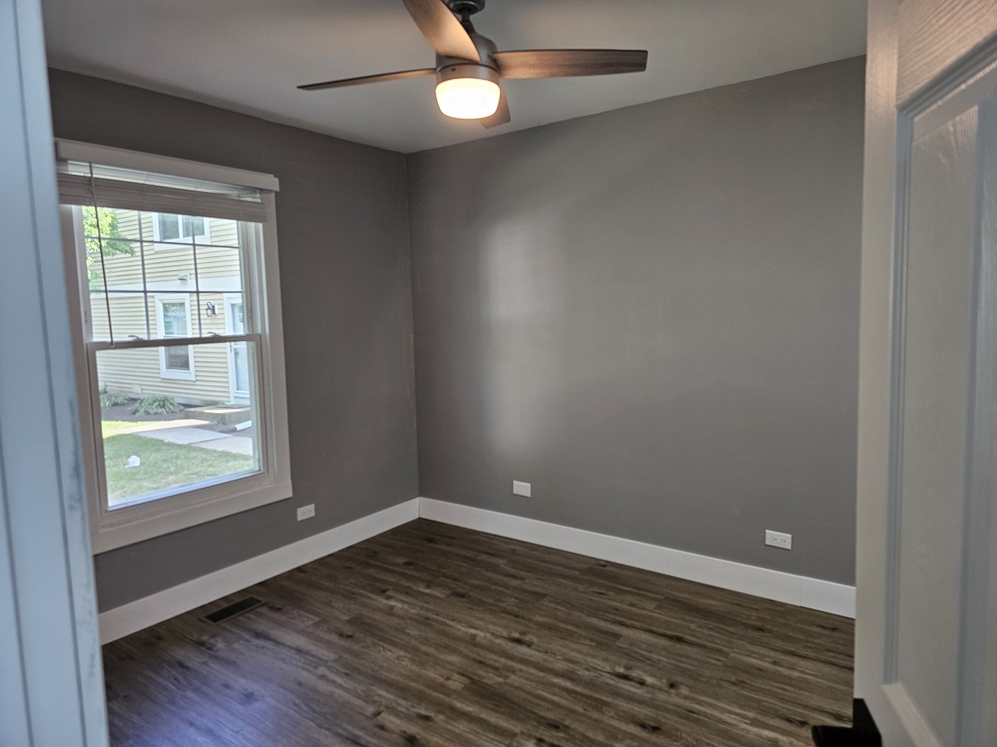 350 Meadow Court #350, Vernon Hills, IL 60061