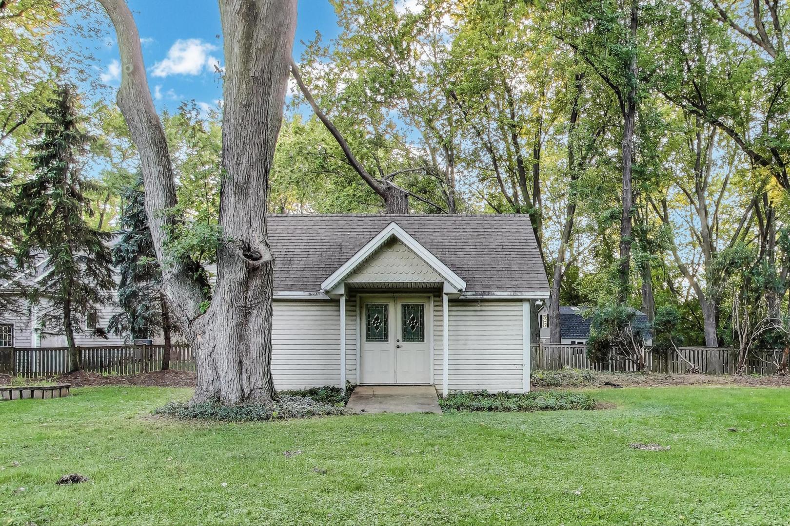 650 W Echo Lane, Palatine, IL 60067