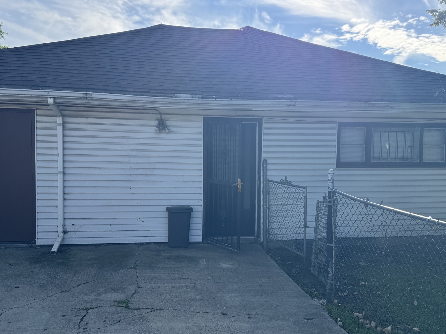 9713 S Van Vlissingen Road, Chicago, IL 60617