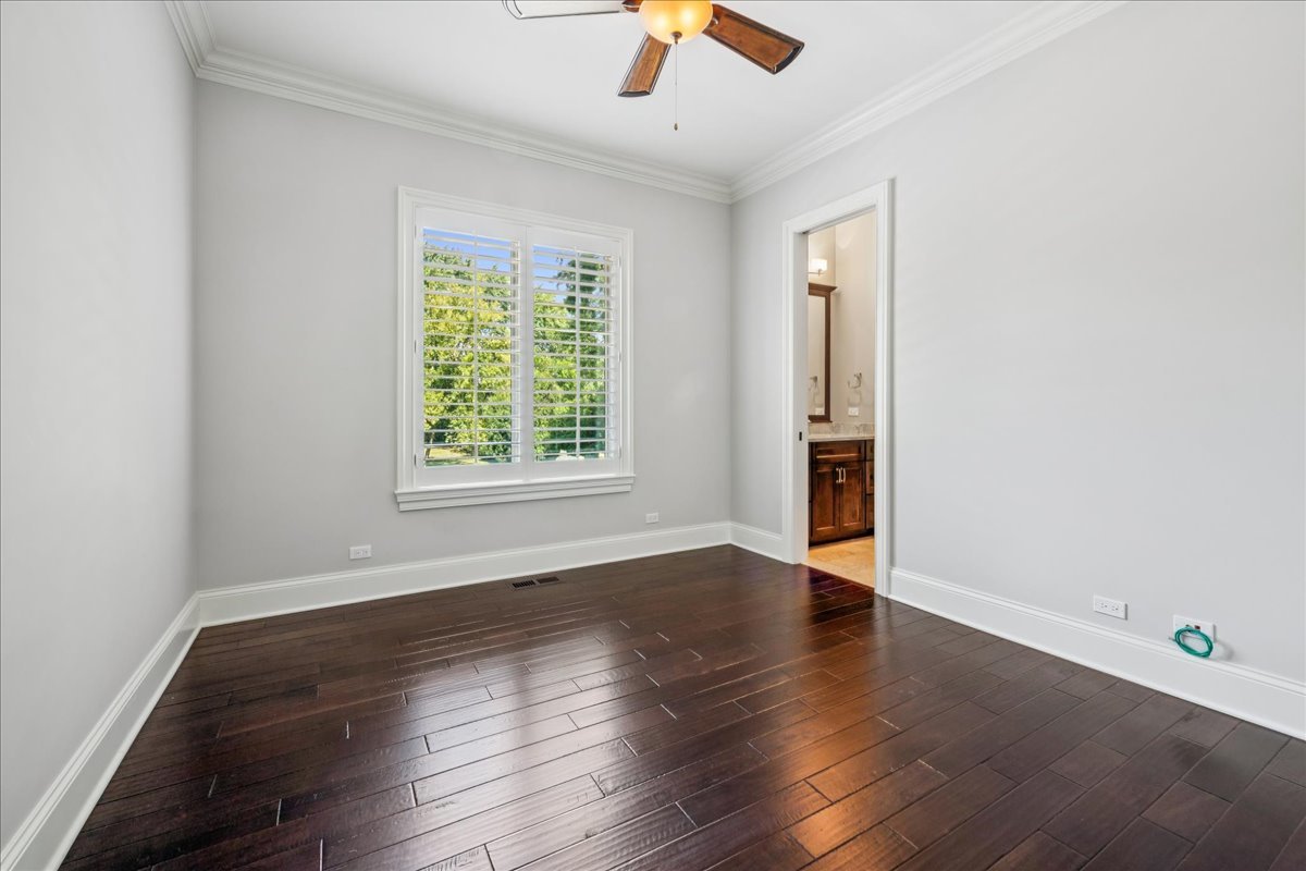 16197 W Woodbine Circle, Vernon Hills, IL 60061
