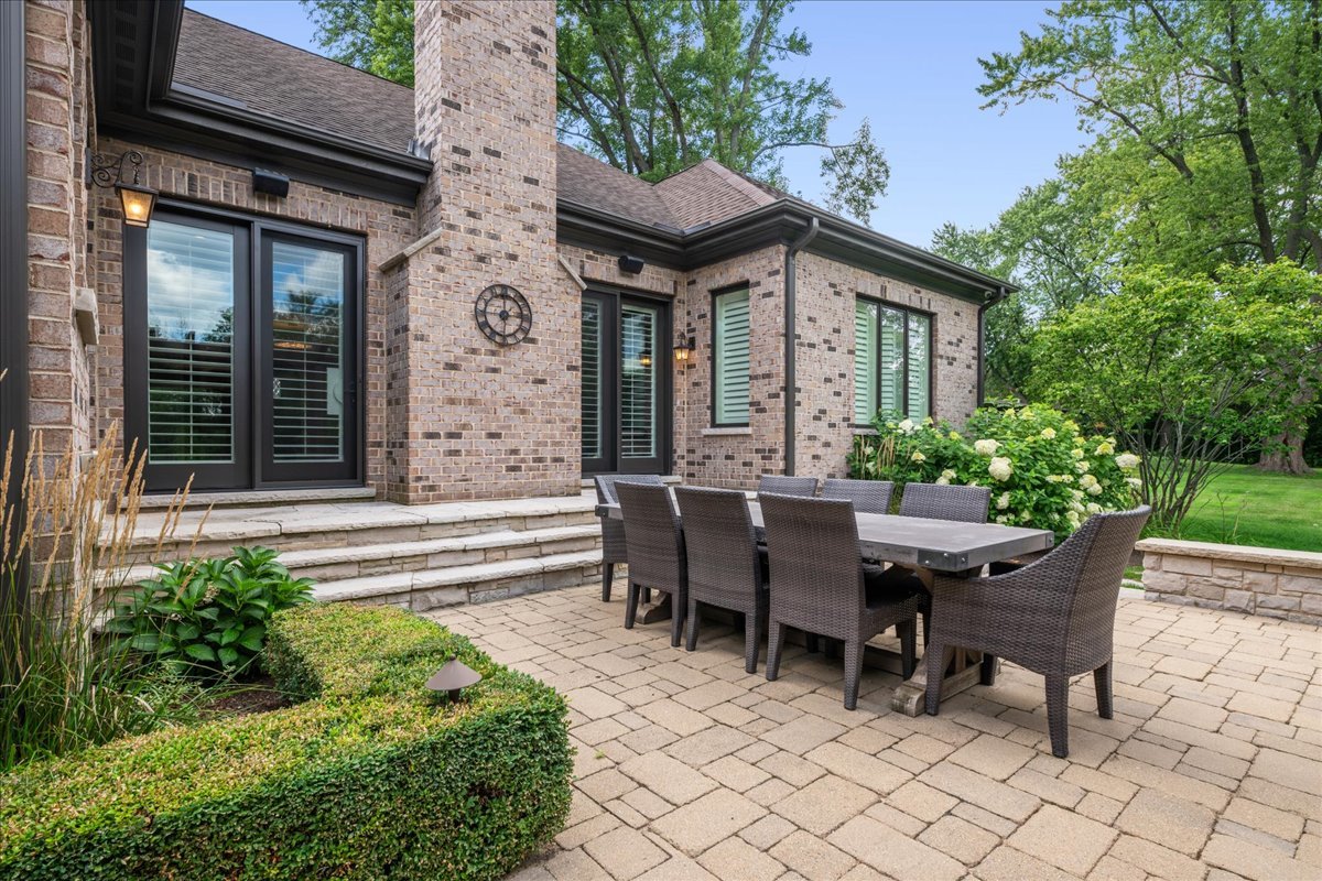 16197 W Woodbine Circle, Vernon Hills, IL 60061