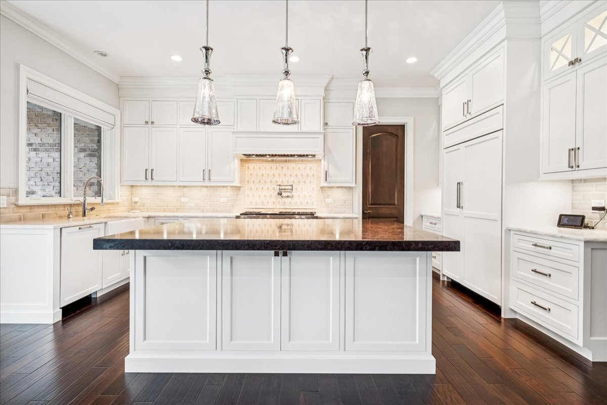16197 W Woodbine Circle, Vernon Hills, IL 60061