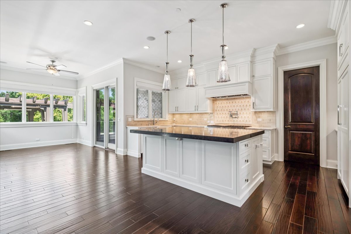 16197 W Woodbine Circle, Vernon Hills, IL 60061