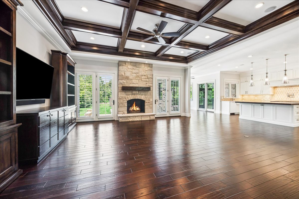 16197 W Woodbine Circle, Vernon Hills, IL 60061