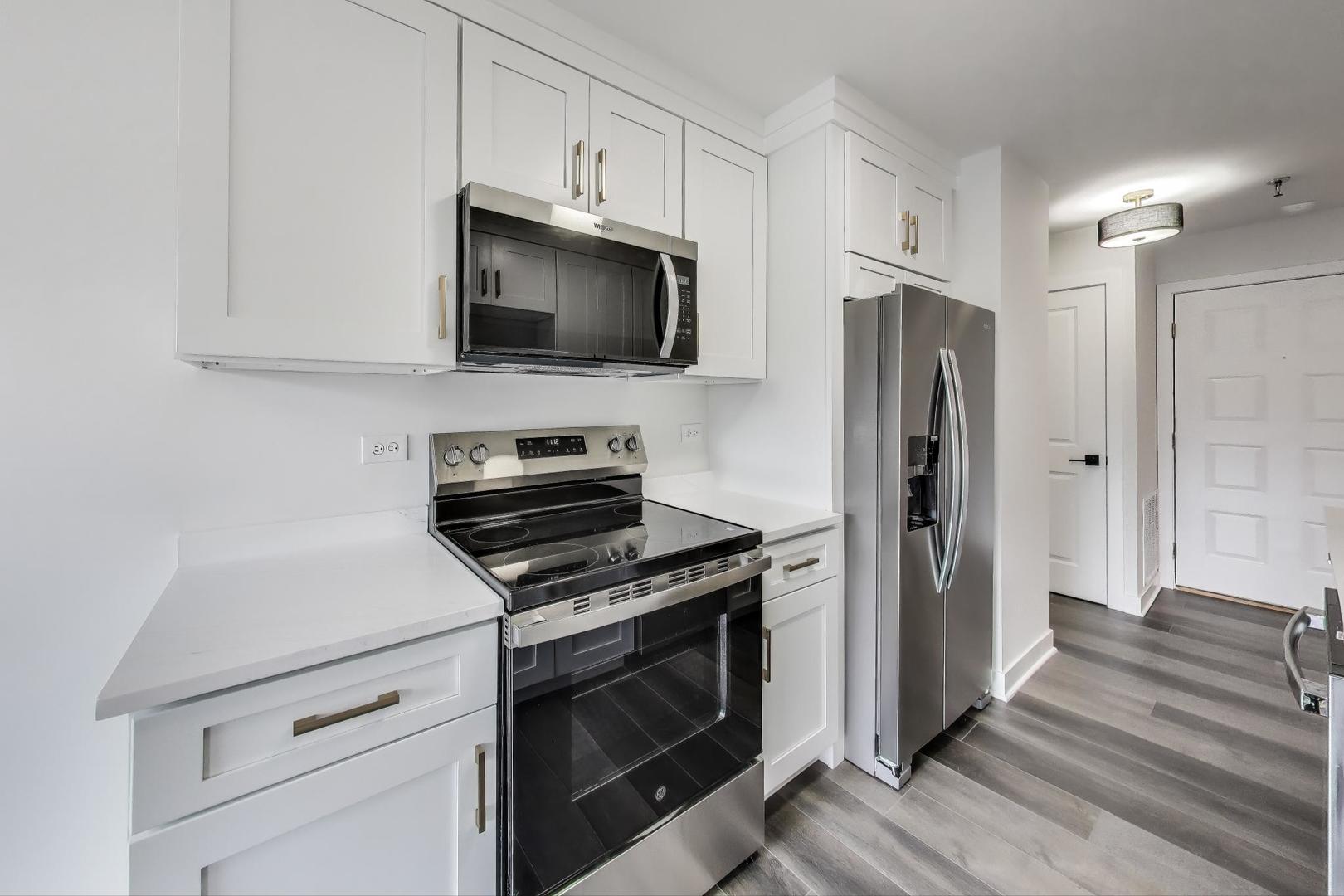 1400 N Elmhurst Road #106, Mount Prospect, IL 60056