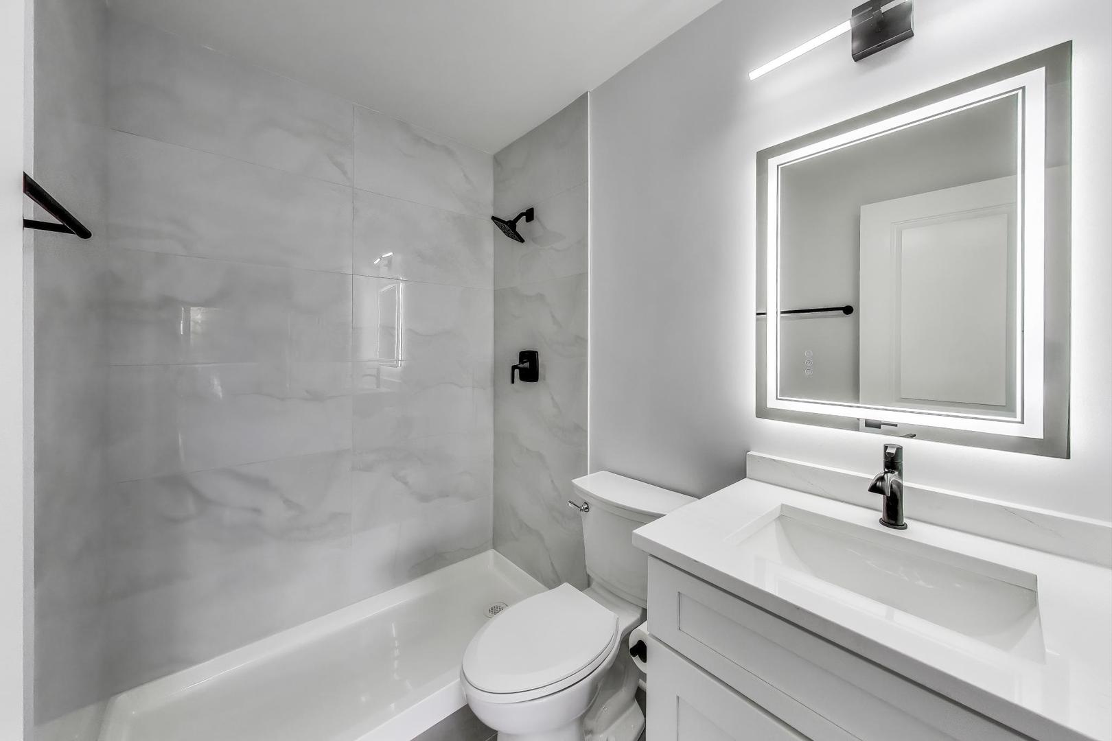 1400 N Elmhurst Road #106, Mount Prospect, IL 60056