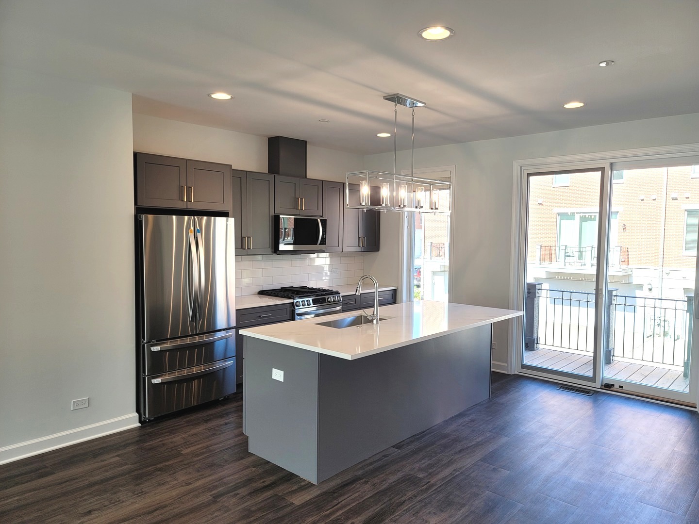 1257 Gateway Court, Northbrook, IL 60062