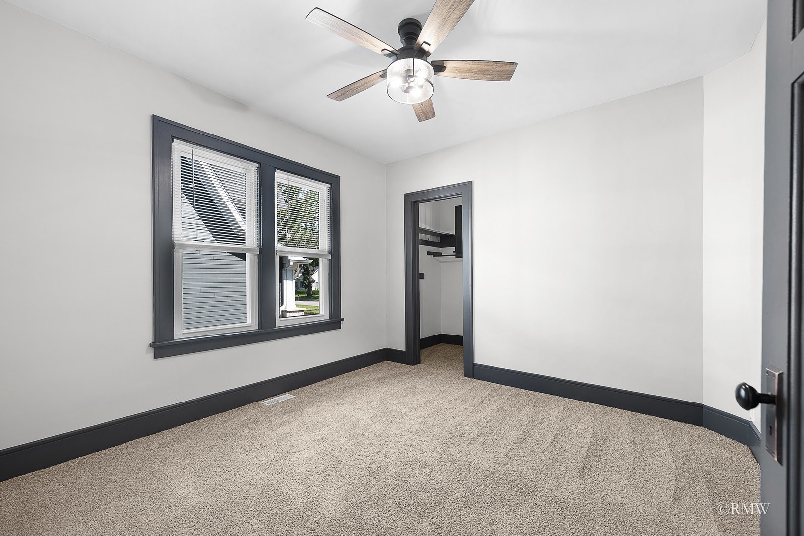 246 S Oak Street, Itasca, IL 60143