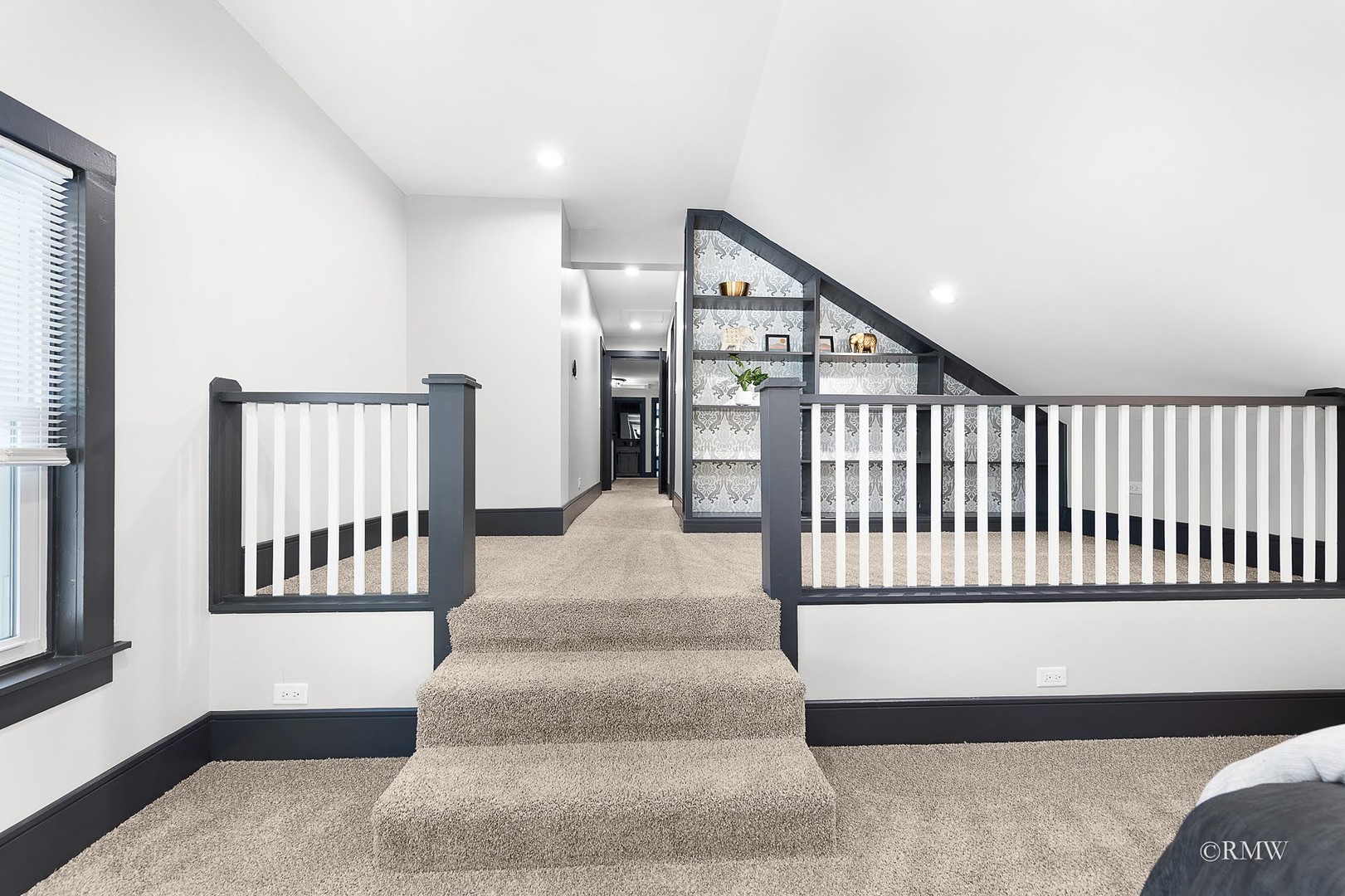 246 S Oak Street, Itasca, IL 60143