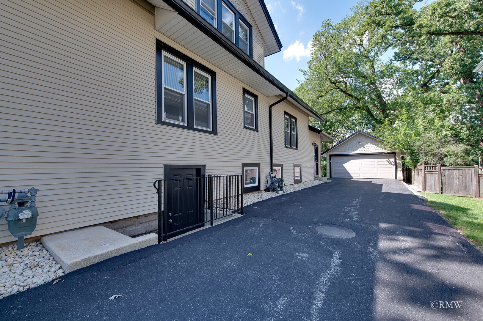 246 S Oak Street, Itasca, IL 60143