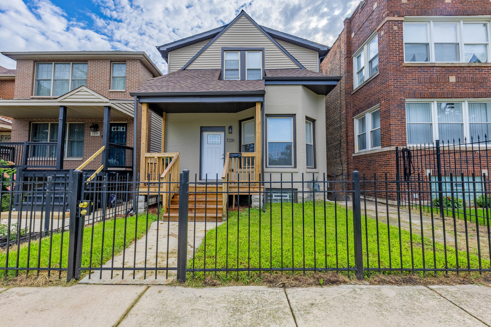 7335 S Greenwood Avenue, Chicago, IL 60619