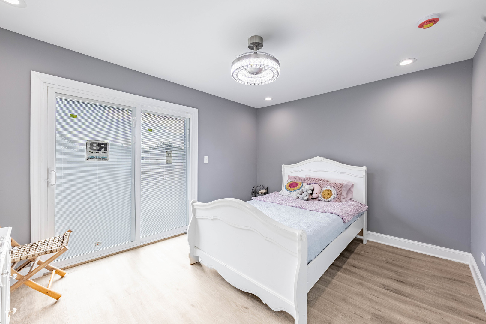 7335 S Greenwood Avenue, Chicago, IL 60619